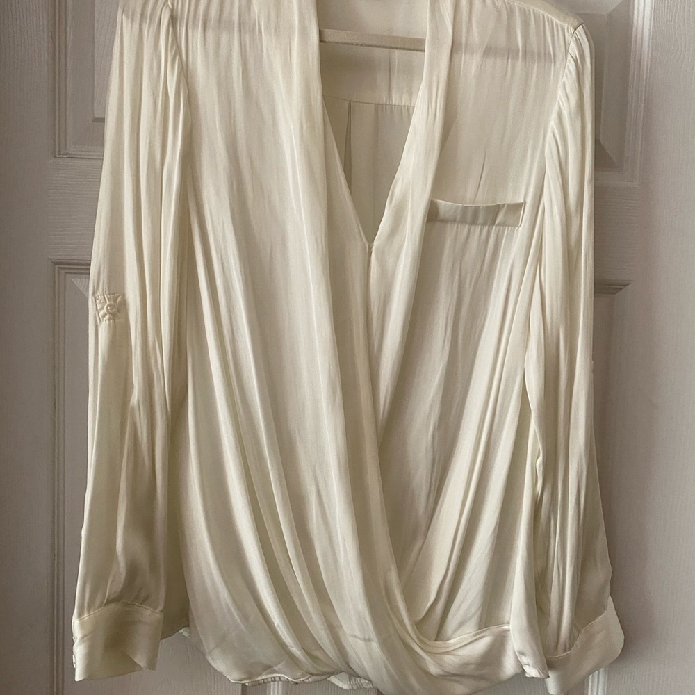 Torrid ivory satin drapey blouse top size 1 EUC!